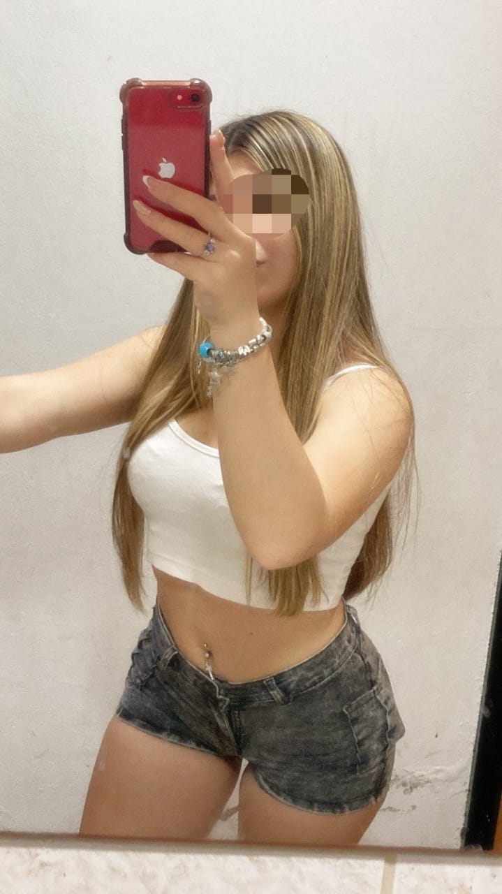 Emii Jovencita y rica